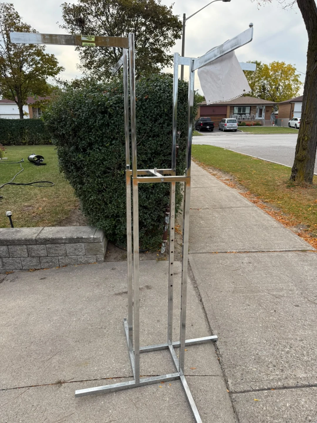 Metal cloth rack - photo 2