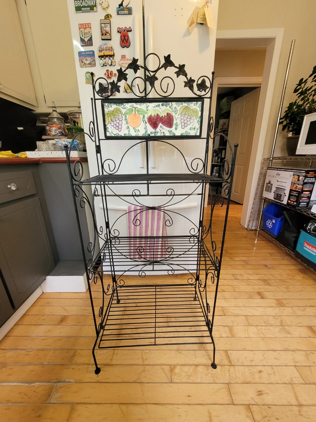 Wrought Iron Kitchen Bakers Rack with Fruit Tile