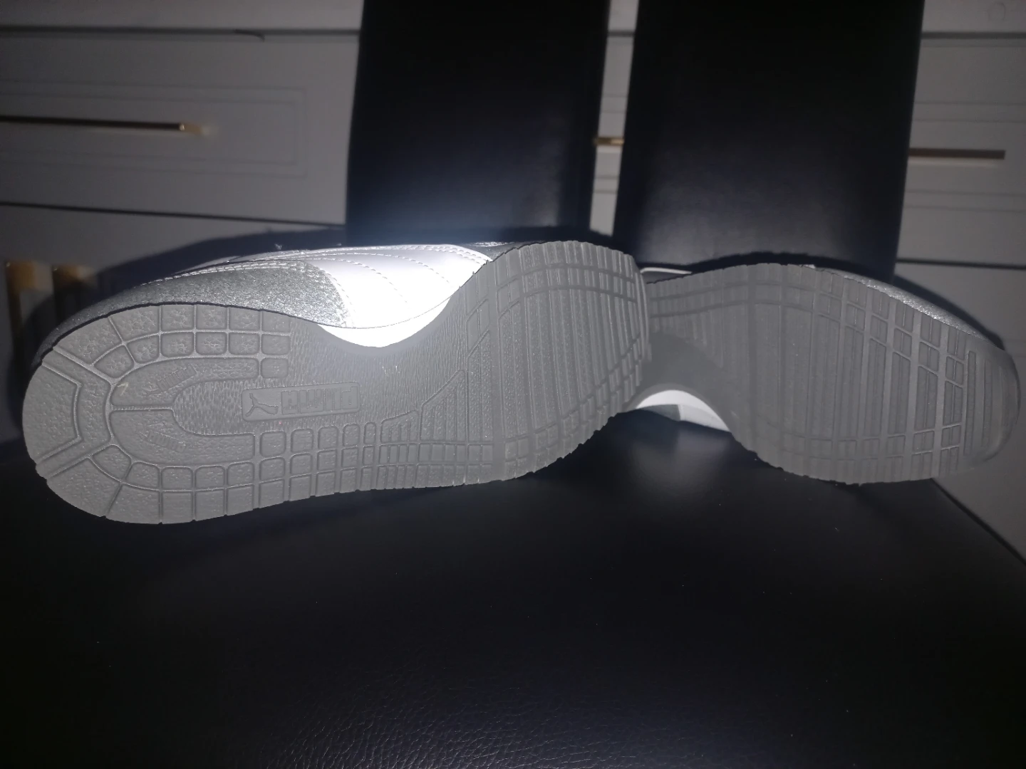Puma Silver Glitter Velcro Kids Shoes Size 3C - photo 3