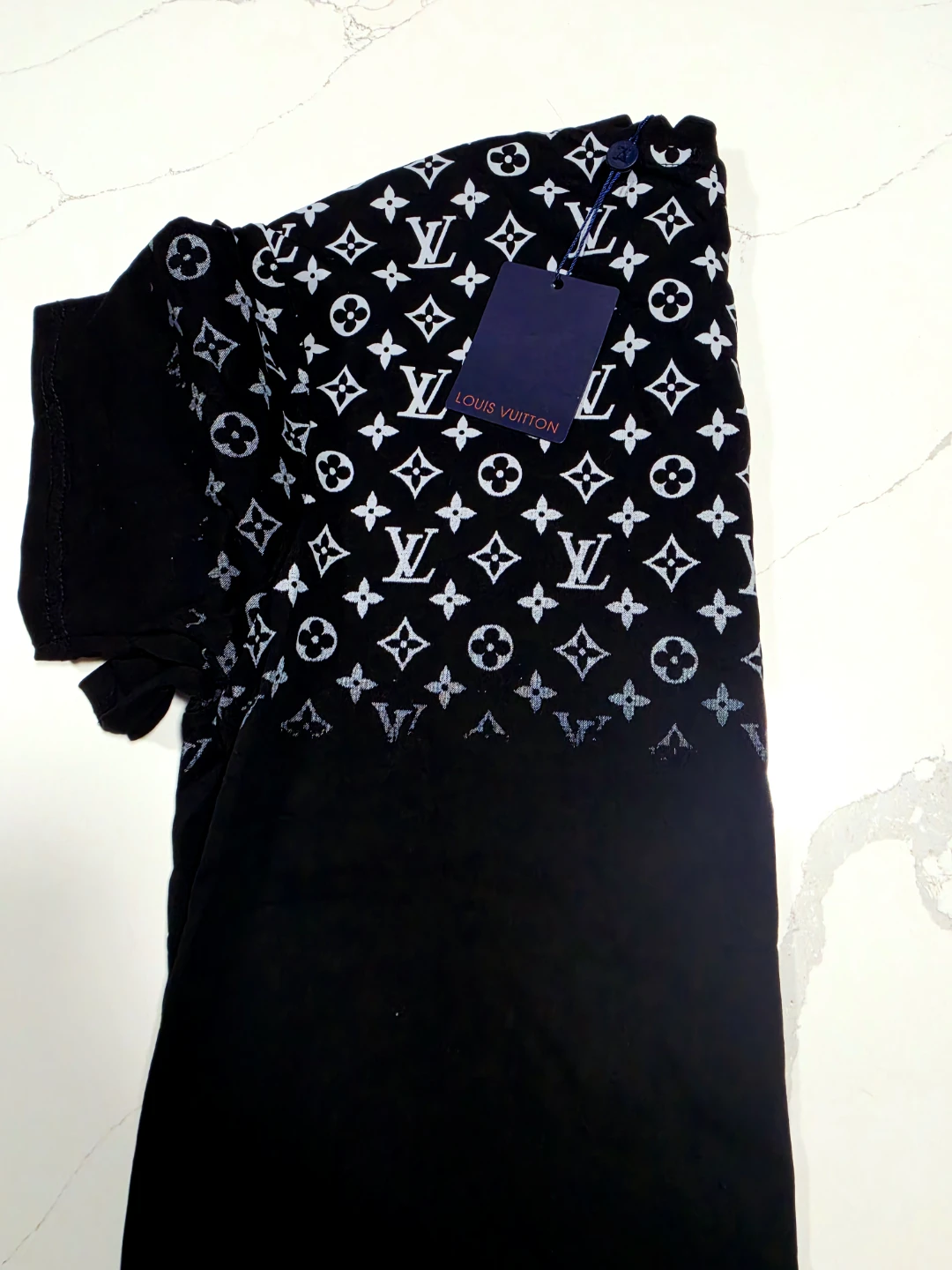 Louis Vuitton Monogram Print T-Shirt Black - photo 2