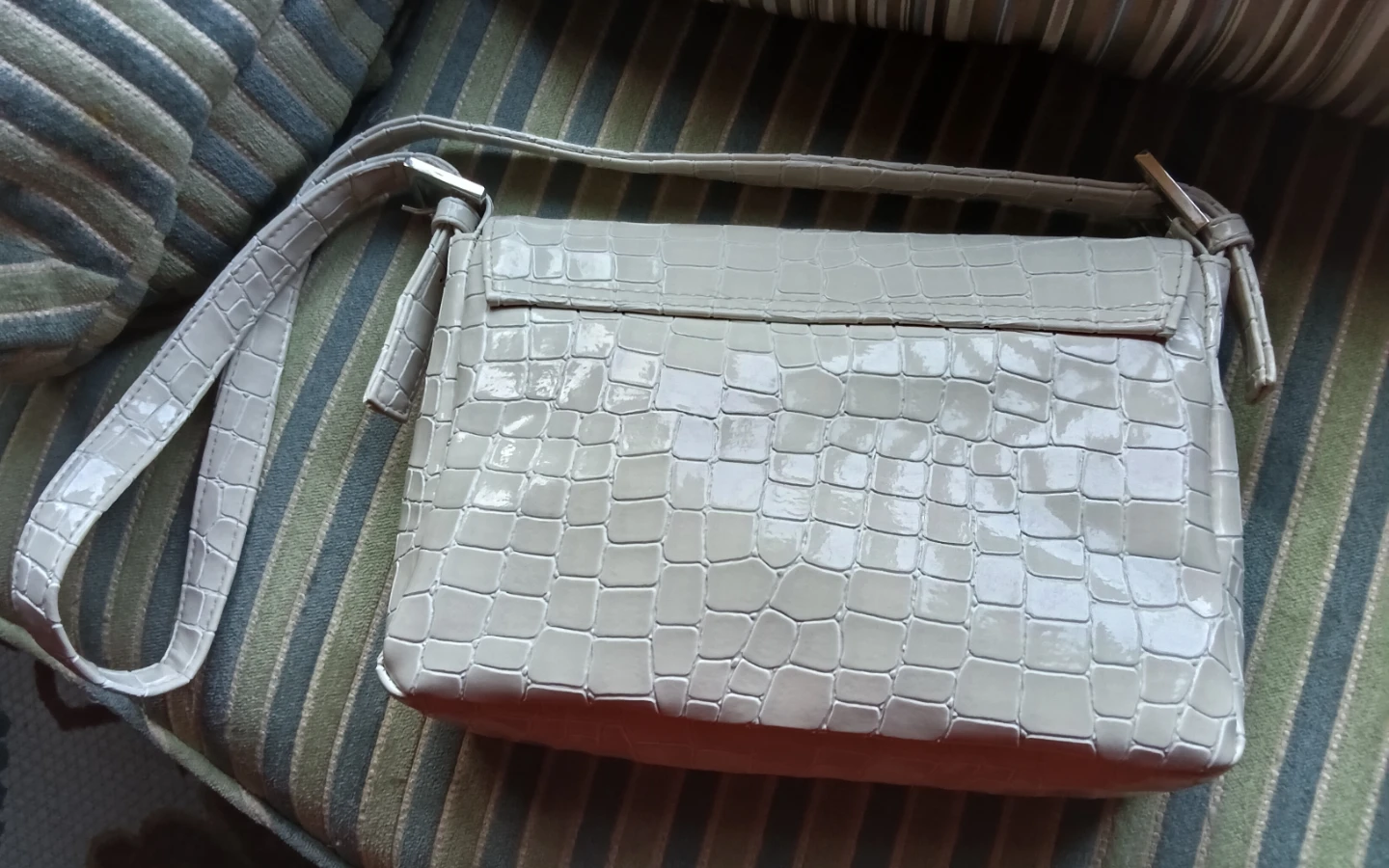 Vintage Liz Claiborne Y2K Glossy Croc Baguette - photo 5