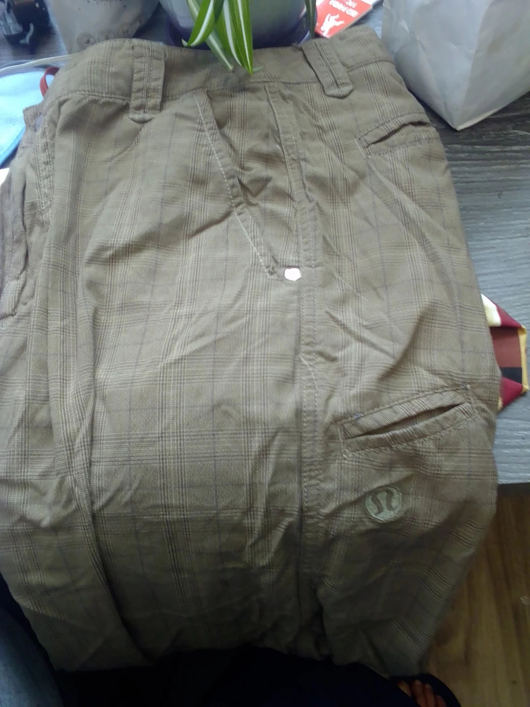 Lululemon Men's Plaid Pants - photo 3