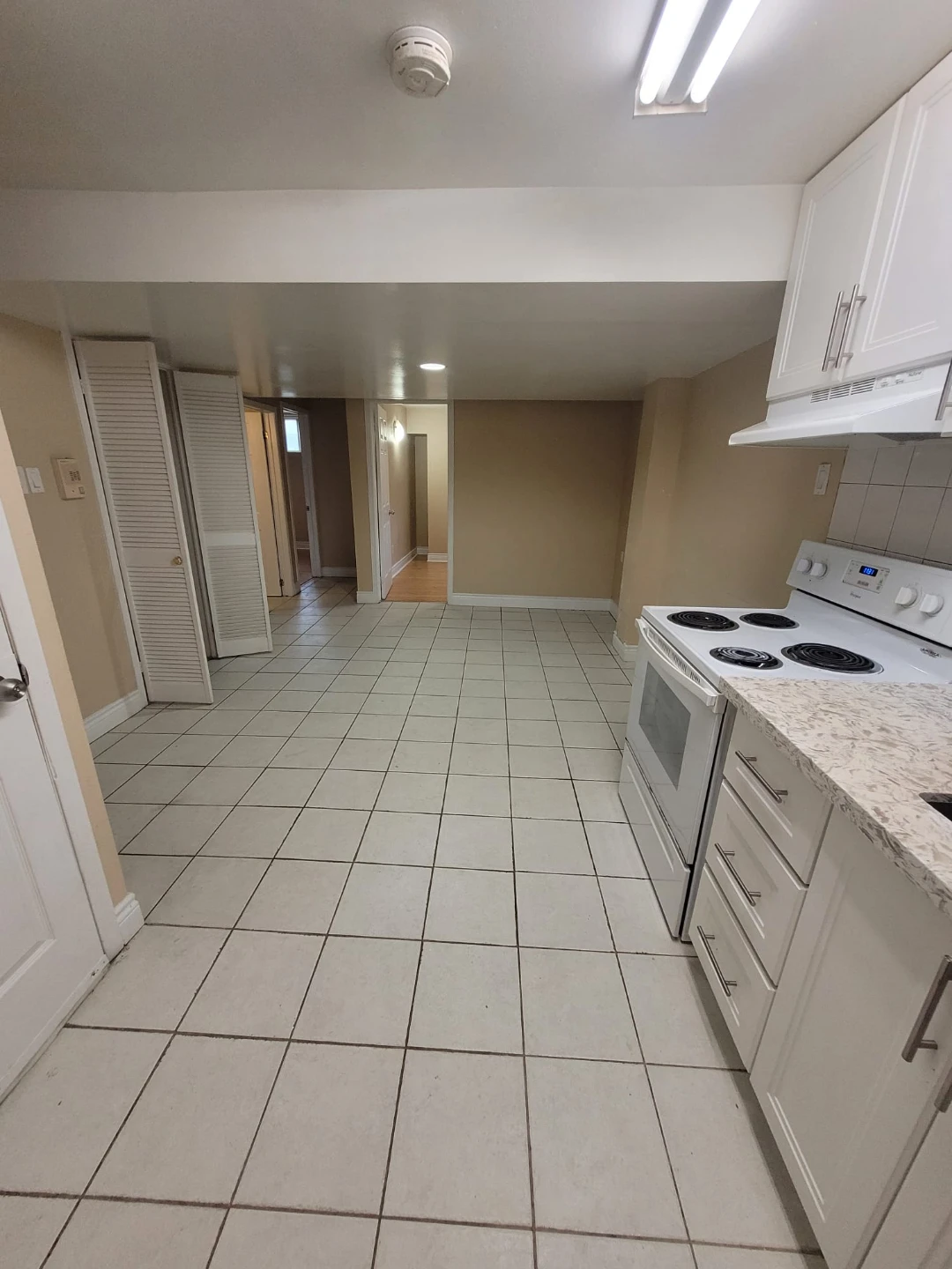 2BHK Basement with 2 Parking for Rent - photo 2