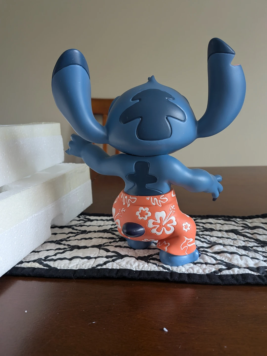 Disney Showcase Collection Stitch Figurine - photo 3