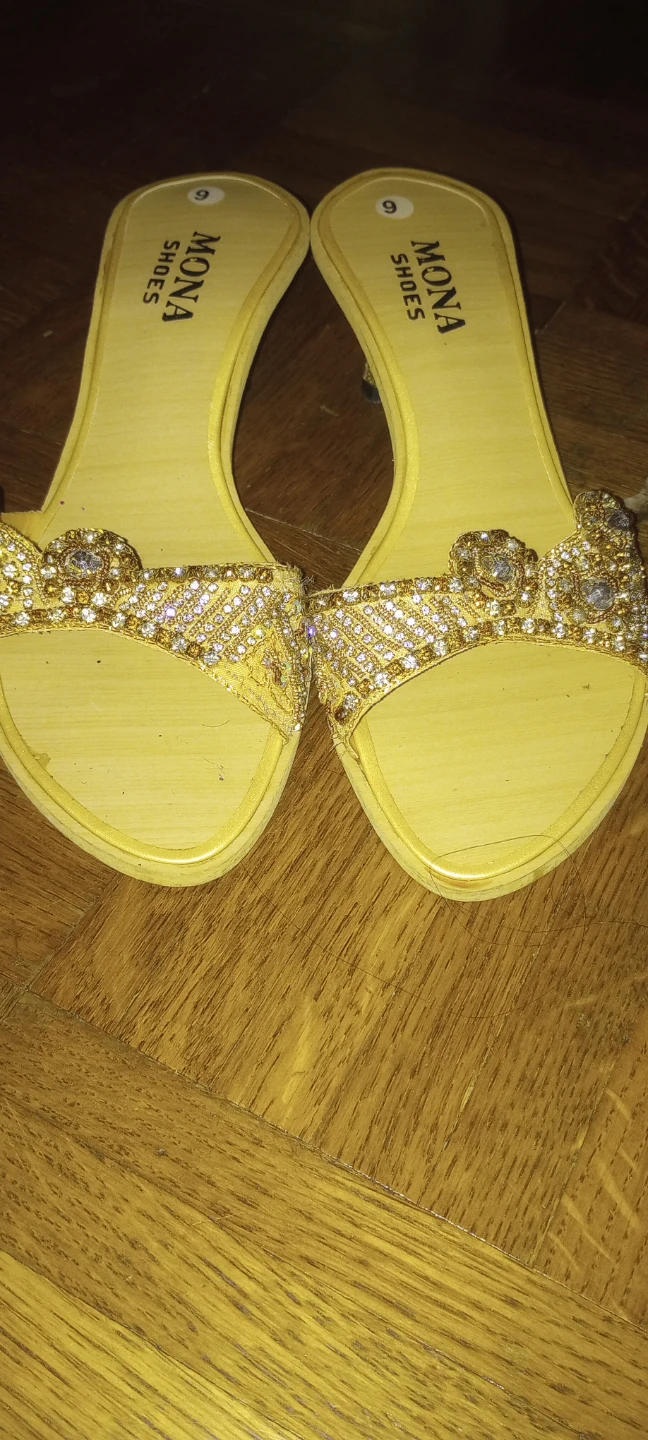 Mona Shoes Gold Embellished Sandals - photo 3