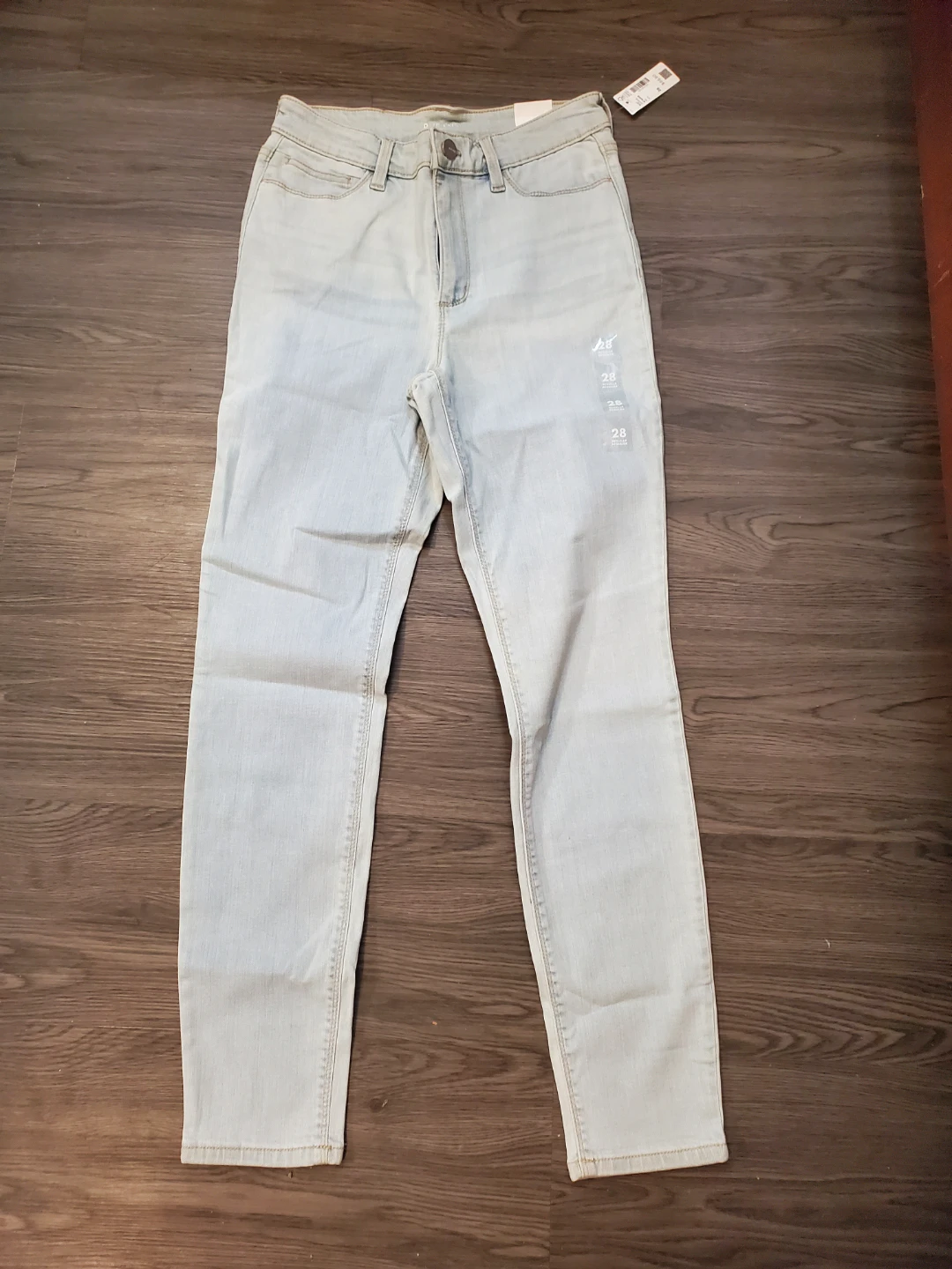 3 NEW pairs Womens Jeans 27/28 - photo 4
