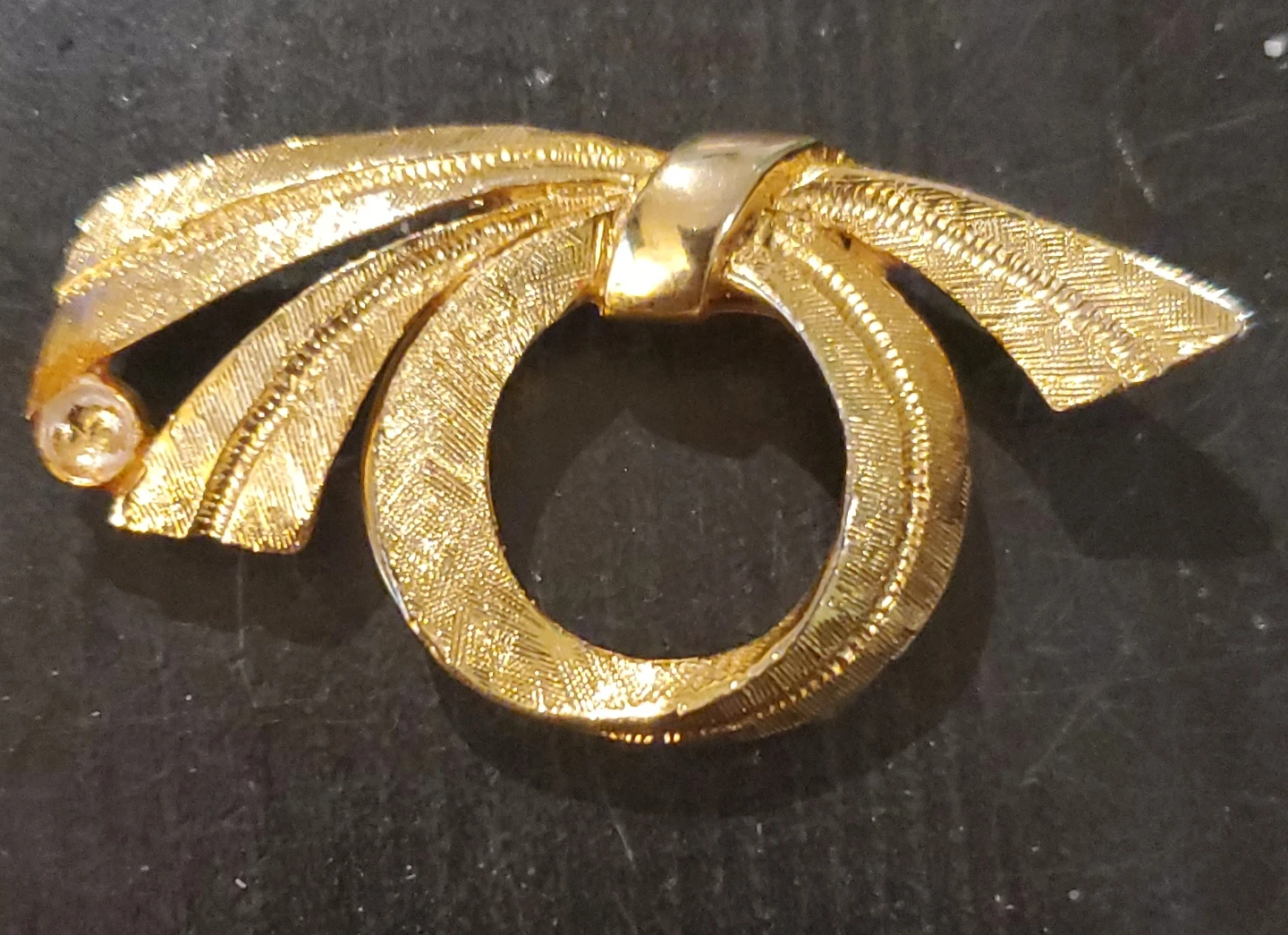 Lieba USA Gold-Tone Scarf Clip