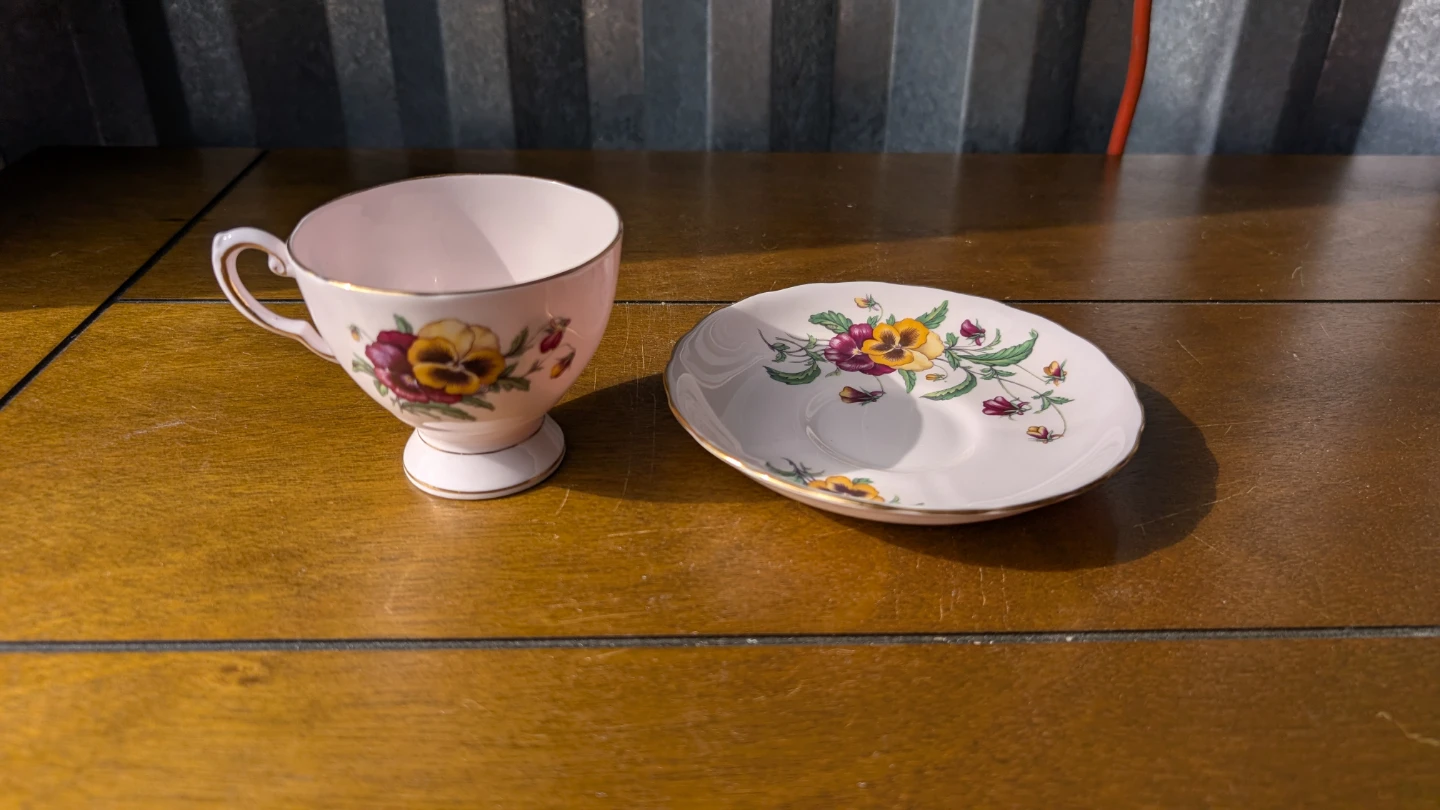 Tuscan Fine English Bone China Teacup and Saucer - photo 2