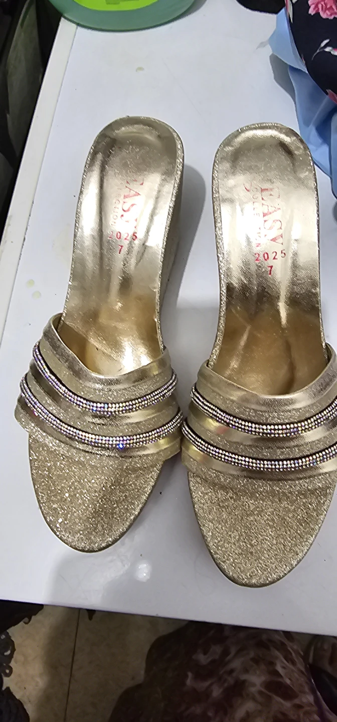 Easy Collection Gold Wedge Sandals Size 7