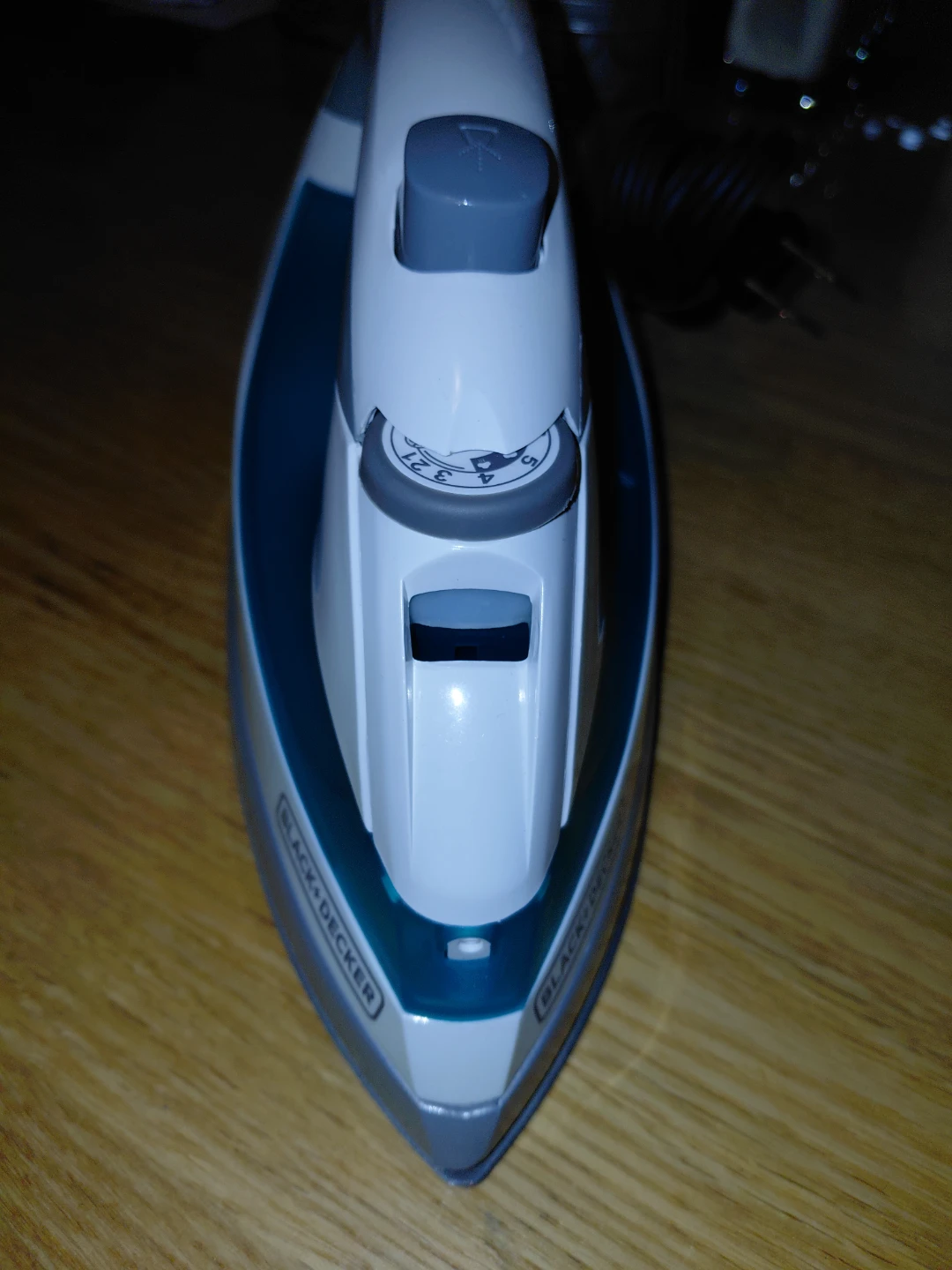 FREE! Black+Decker Steam Iron - photo 2