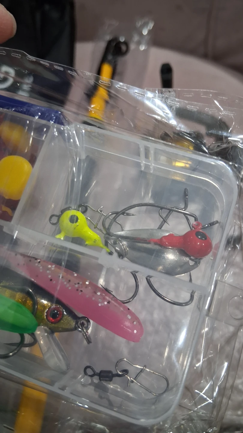 Fishing rod Carbon Fiber Reel Lures complete set - photo 3