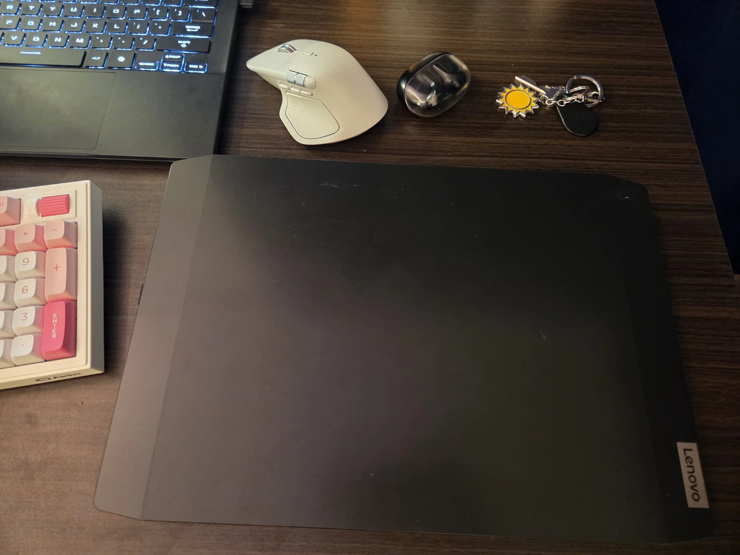 Lenovo Gaming Laptop Ryzen 5 and 16GB ram - photo 4