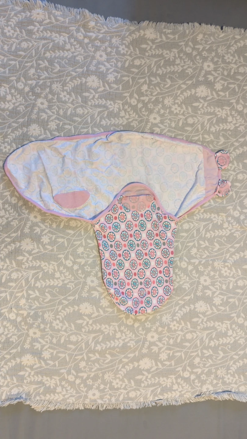 SwaddleMe Baby Swaddle (3 M) - photo 2