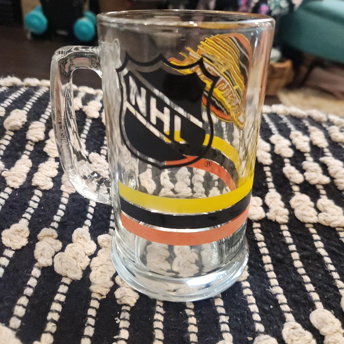 Vintage 1988 Vancouver Canucks NHL Beer Mug - photo 2