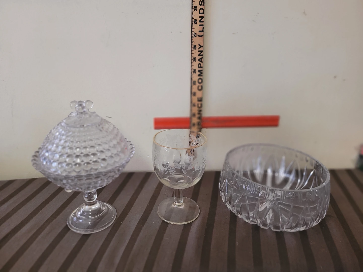 VINTAGE CRYSTAL BOWL HOBNAIL COMPOTE CANDY Carnival Glass Mug