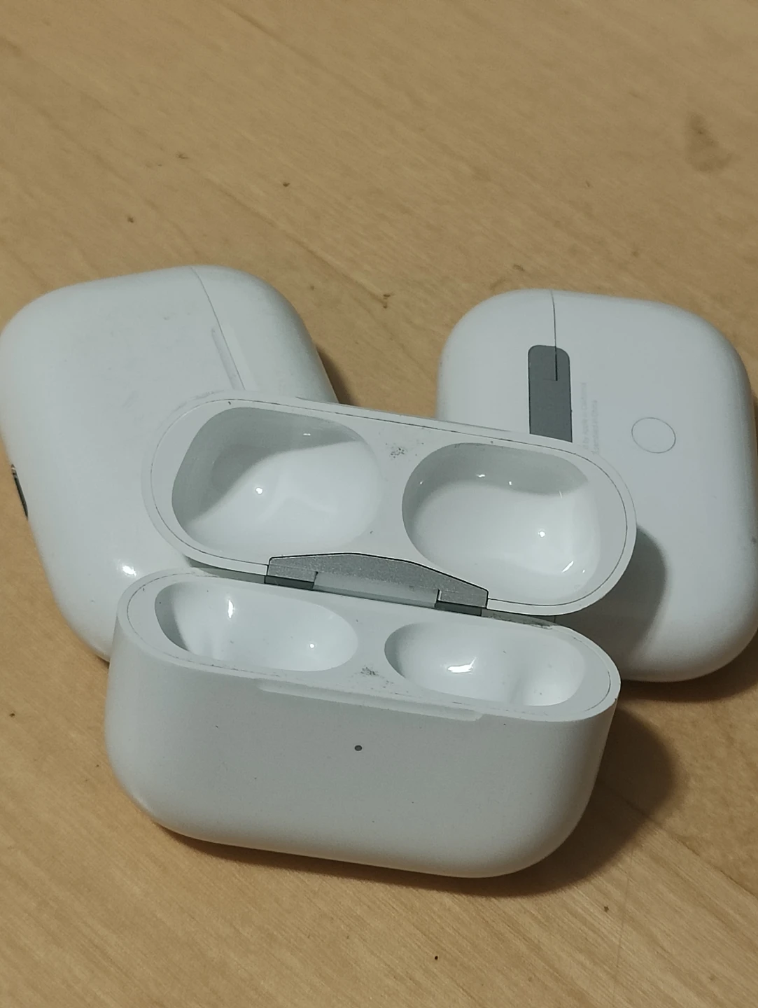 Apple AirPods Pro 1st Gen Charging Case