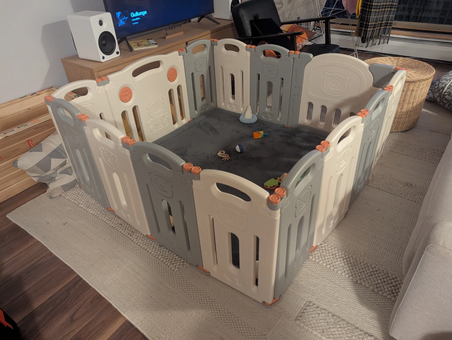 Portable Adjustable Playpen