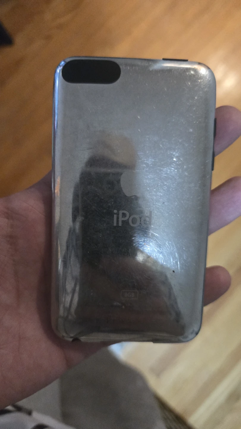 Apple iPod 8GB - photo 4