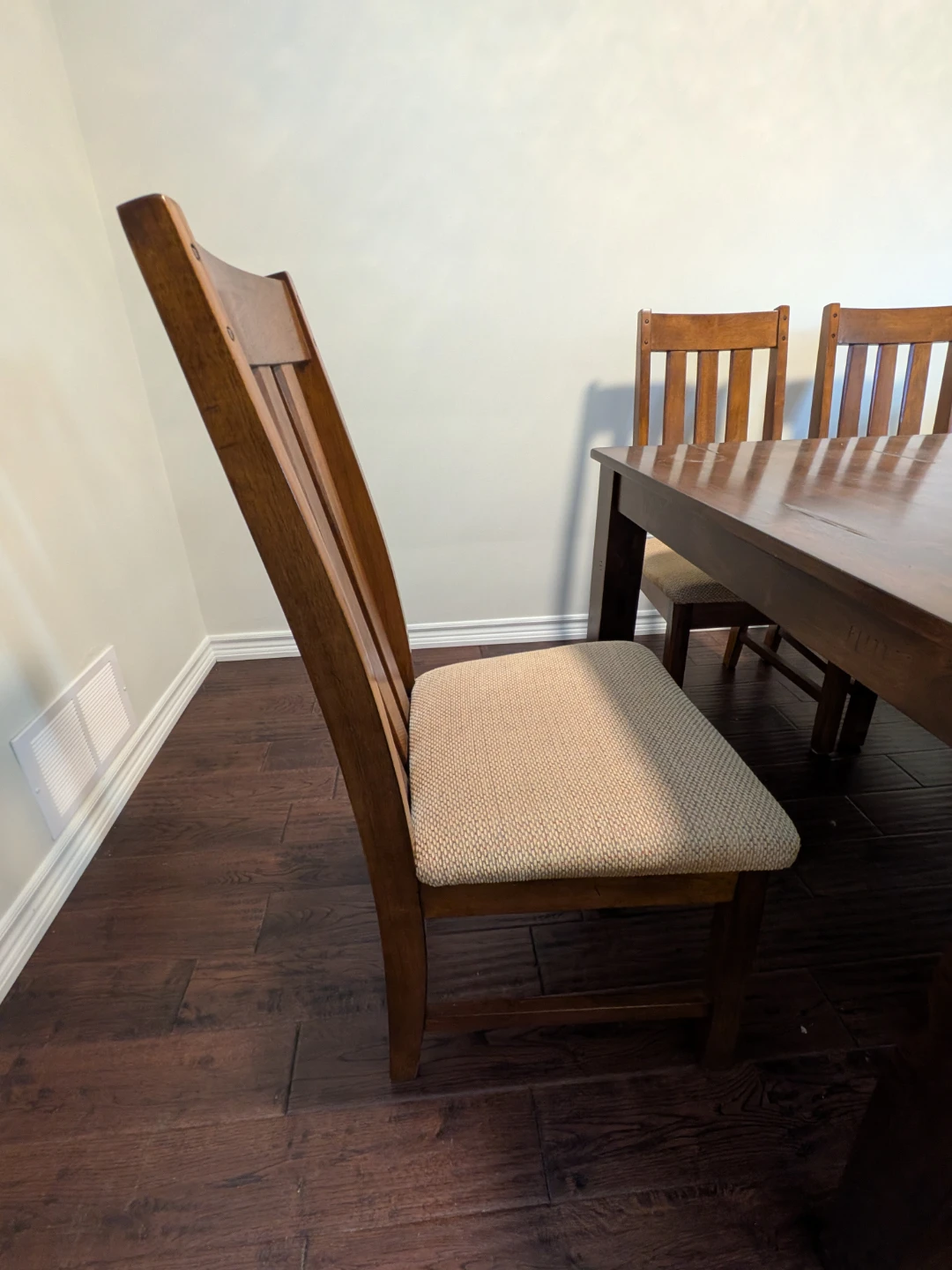 Solid Wood Dining Table and 6 Chairs - photo 5
