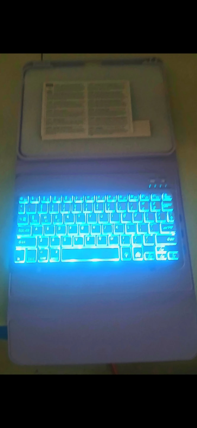 Lavender Wireless Bluetooth Keyboard Case, New no box