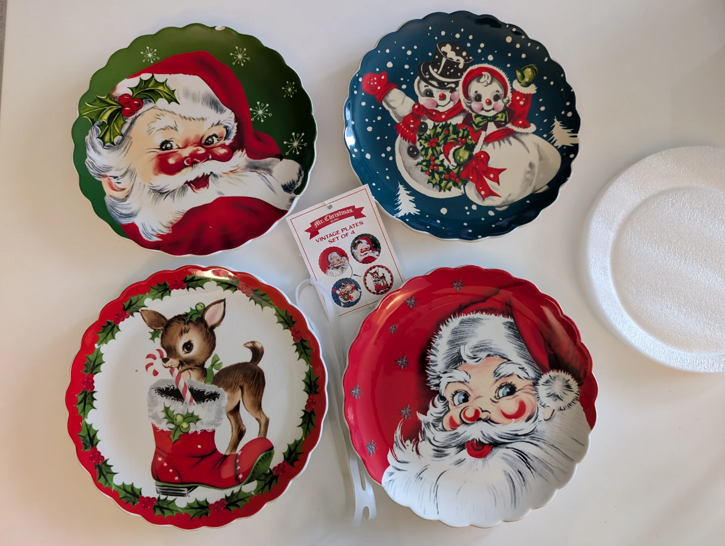 Mr Christmas Vintage Plate Set