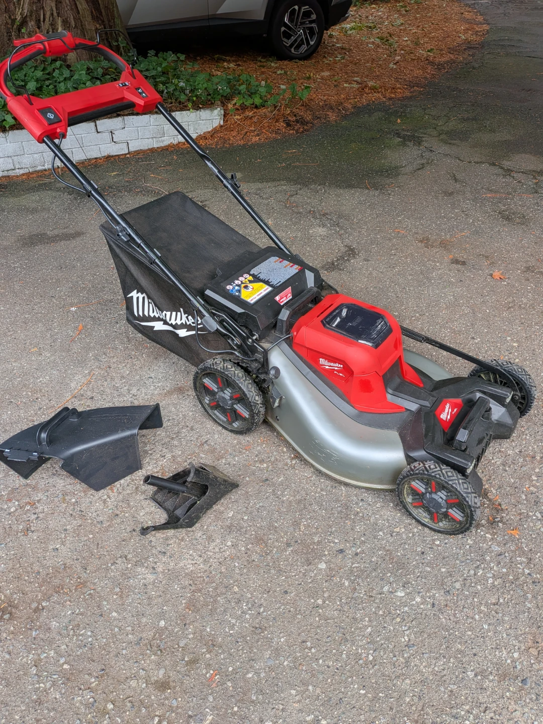 Milwaukee M18 Fuel Lawn Mower with Dual Bay Rapid Charger