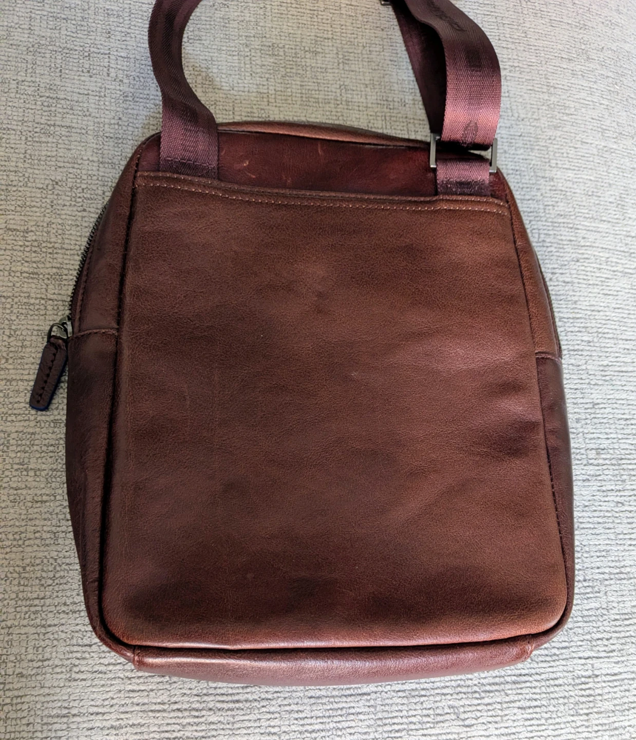 BNWT Piquadro Italian Leather Crossbody Bag – Brand New / Unisex - photo 2
