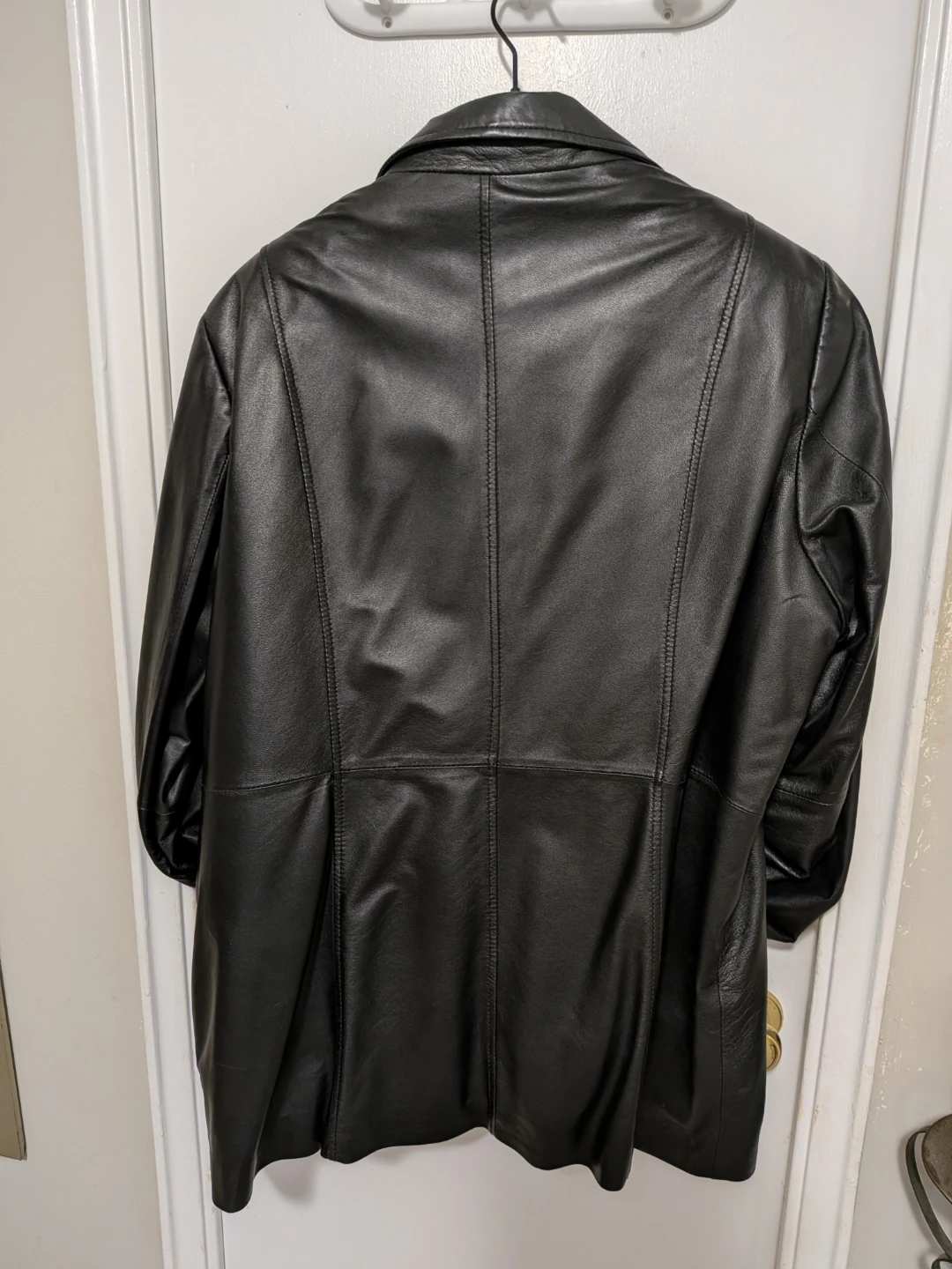 Danier Black Leather Jacket - photo 2