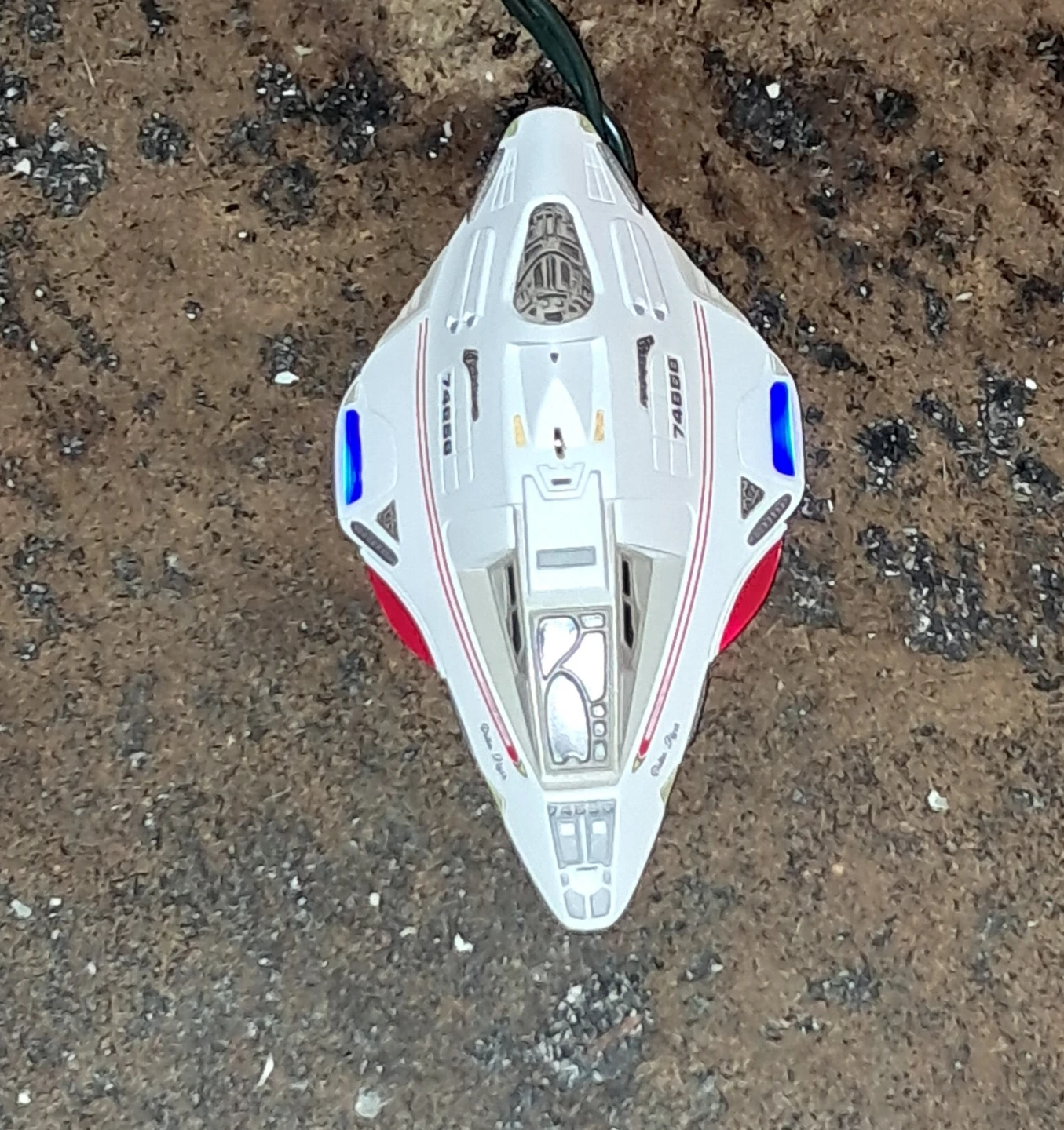 2002 Hallmark Star Trek Delta Flyer Ornament - photo 5