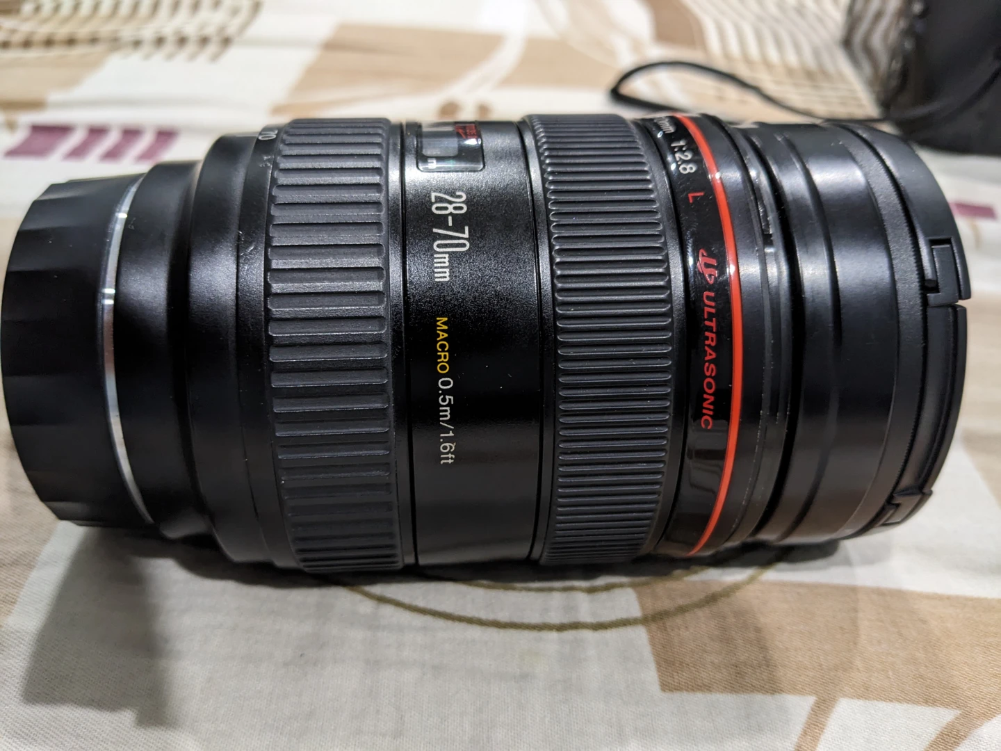 Canon 28-70 mm f2.8 L lens - photo 5
