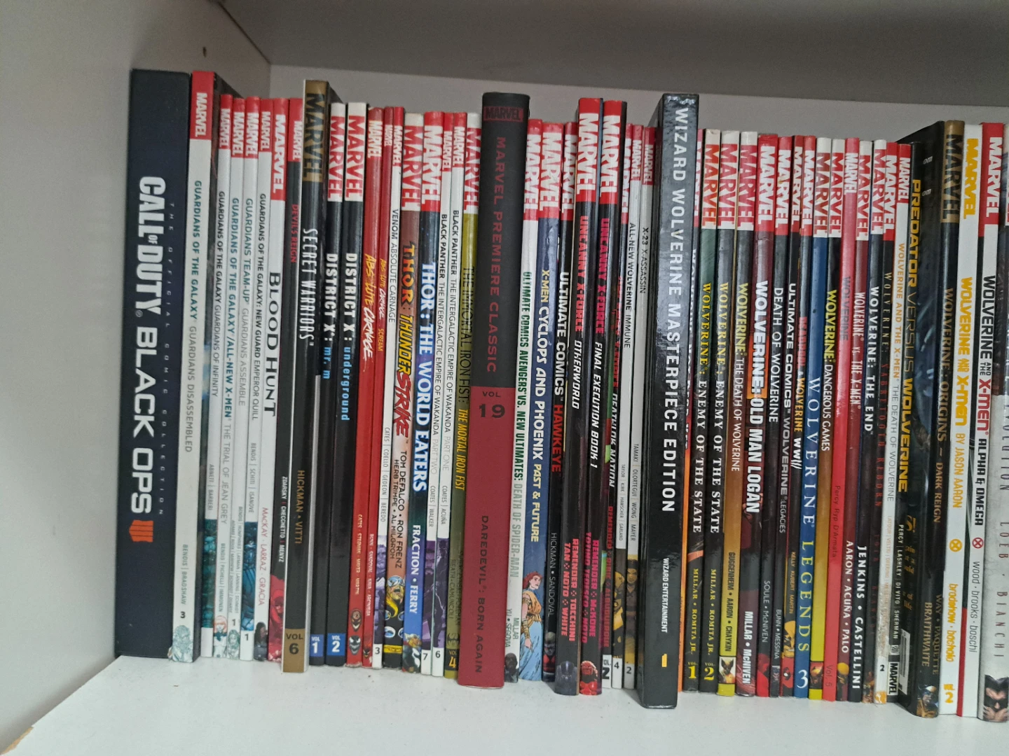 Large Collection of DC and Marvel Graphic Novels - photo 2