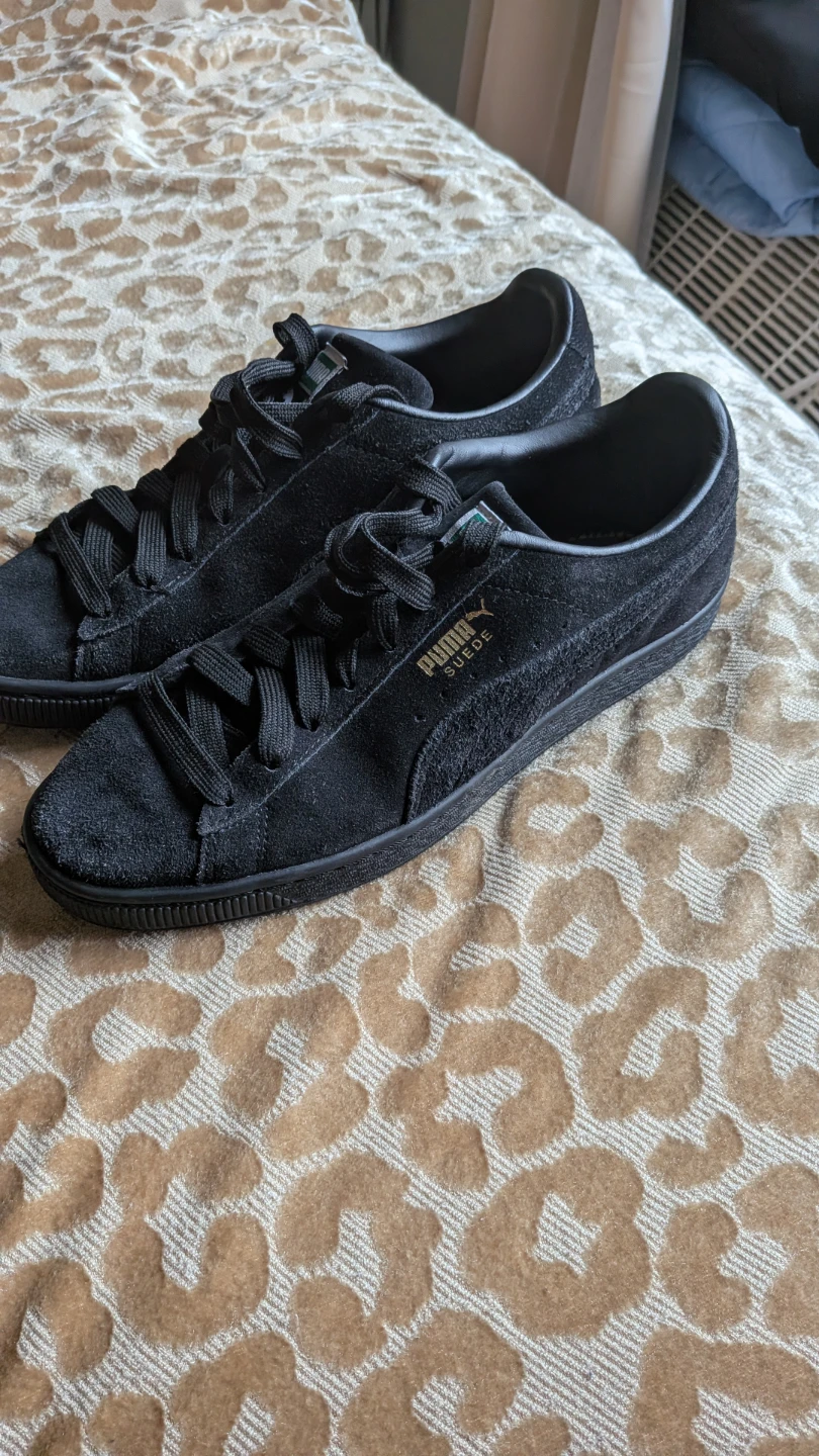 Puma Suede Classic Sneakers Black Size 8.5 (Sold As Is)