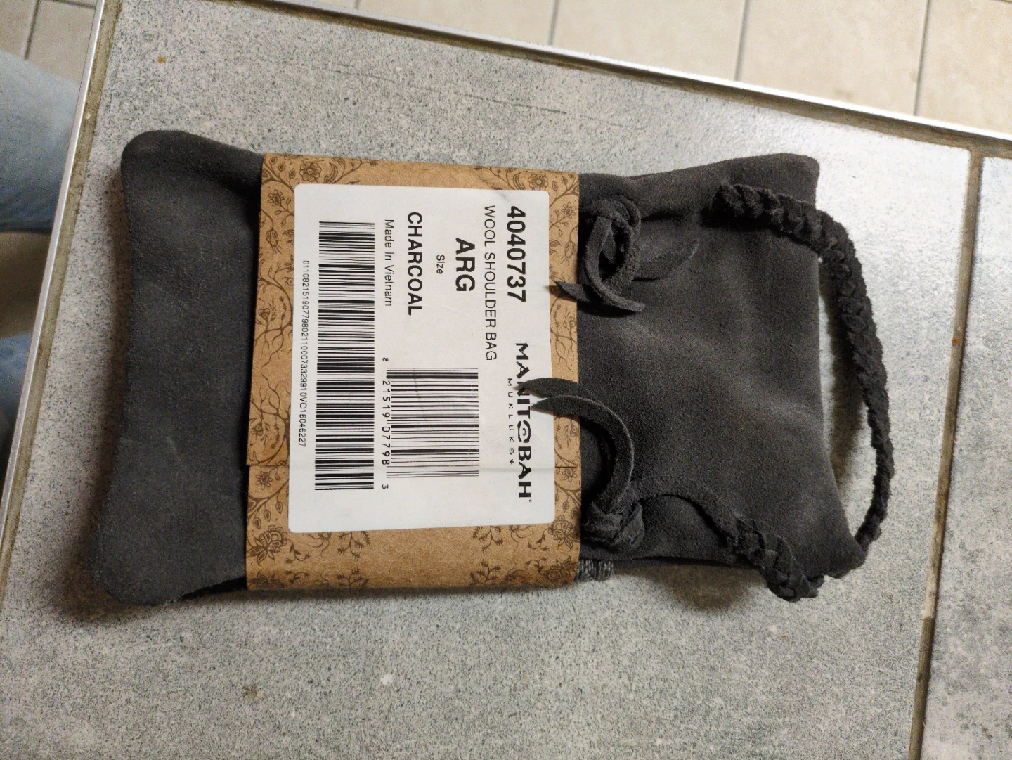 Manitobah Mukluks Wool Shoulder Bag - Charcoal - photo 2