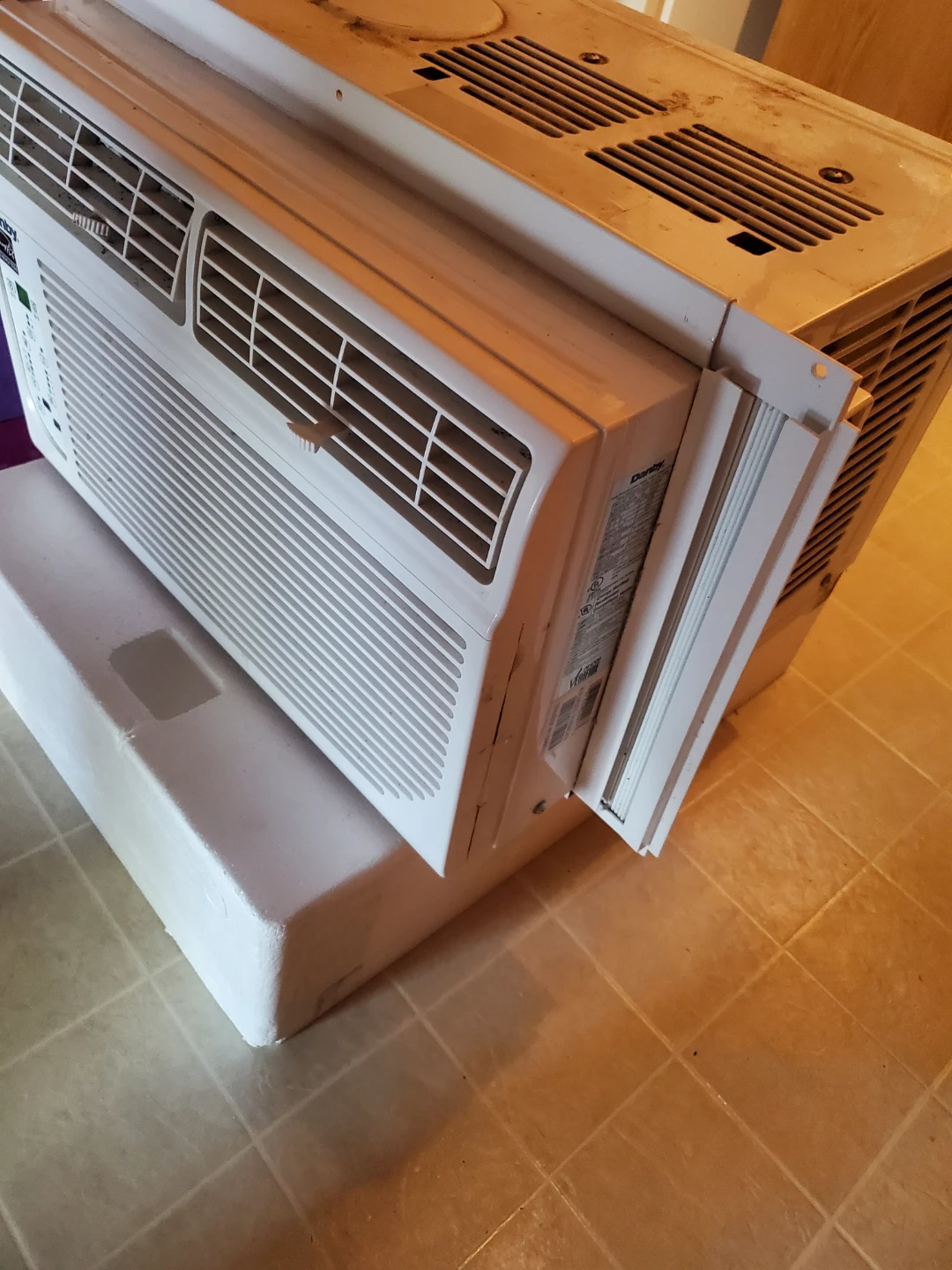 Danby Window Air Conditioner - photo 4