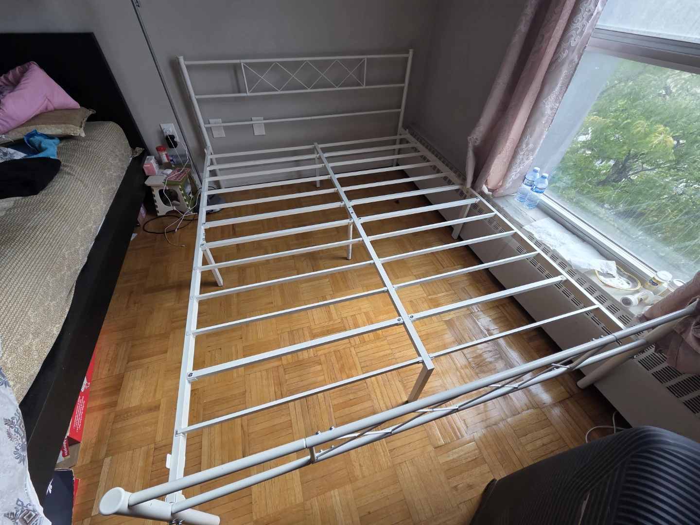 White Metal Queen Bed Frame - photo 2