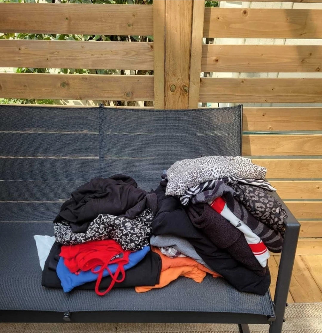 Ladies Clothing (M-2XL) 25 cents to $2 per item - photo 3