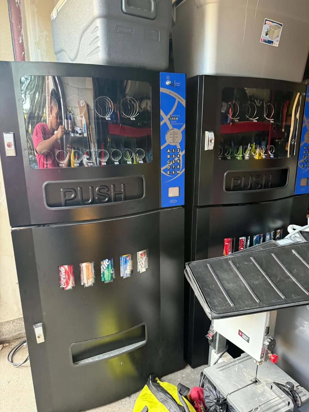 Seaga 2500 vending machine - photo 2