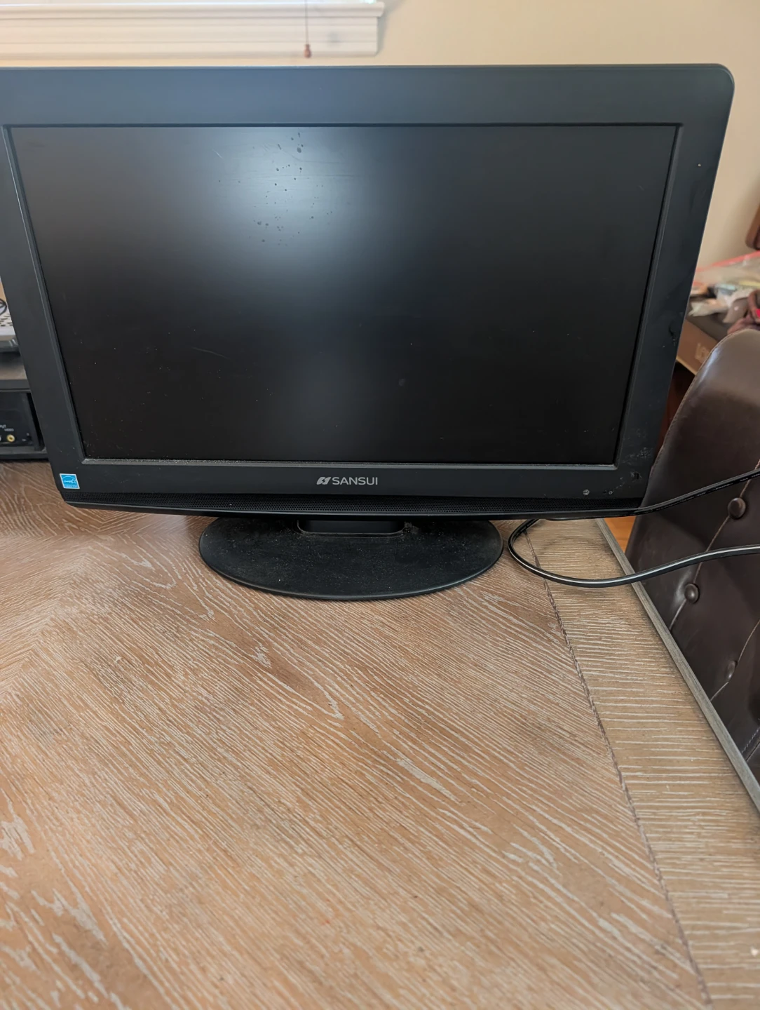 Sansui Flat Screen TV with Quasar Remote