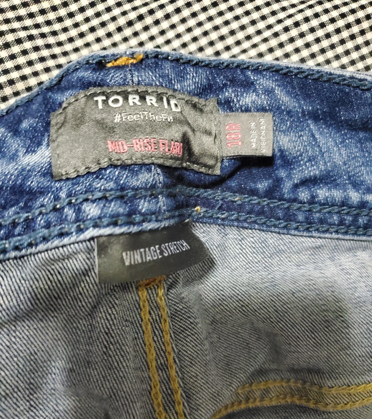 Torrid Mid-Rise Flare Jeans Size 18R - photo 4