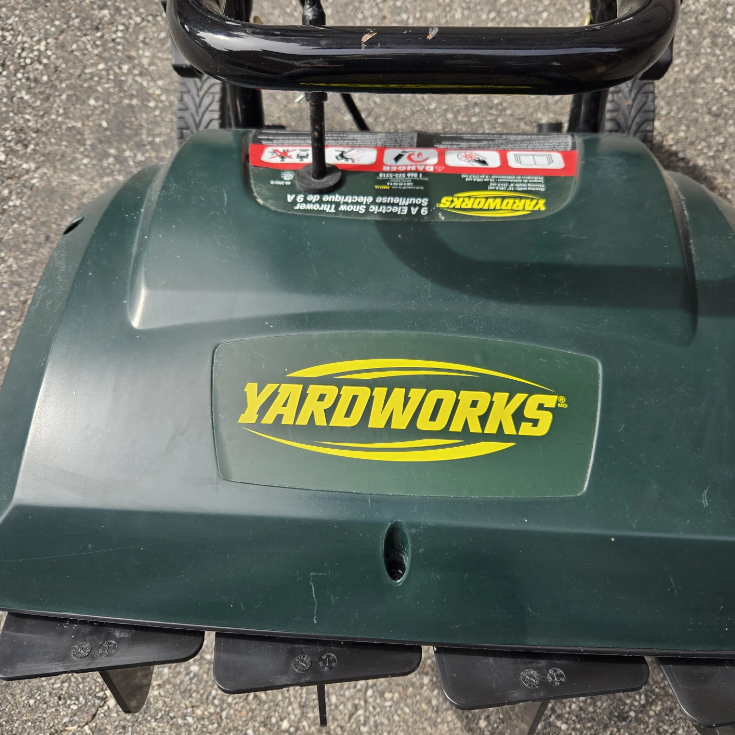 Yardworks 9A Electric Snow Thrower - photo 2