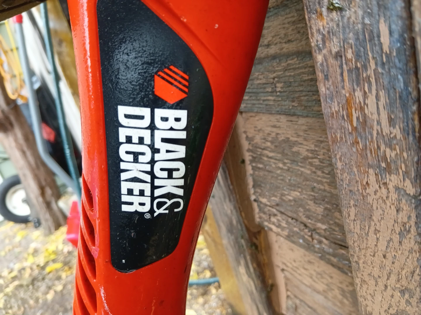Black & Decker Premium 14" String Trimmer - photo 3