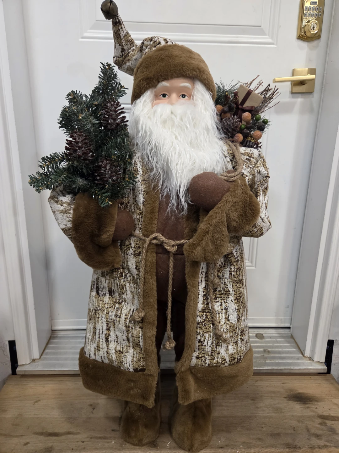Large Rustic Santa Claus Christmas Decoration