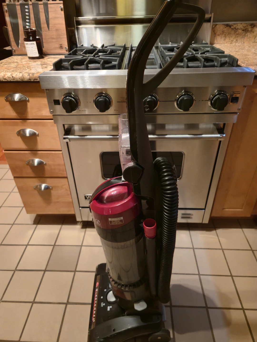 Hoover WindTunnel 2 Rewind Pet Upright Vacuum - photo 2