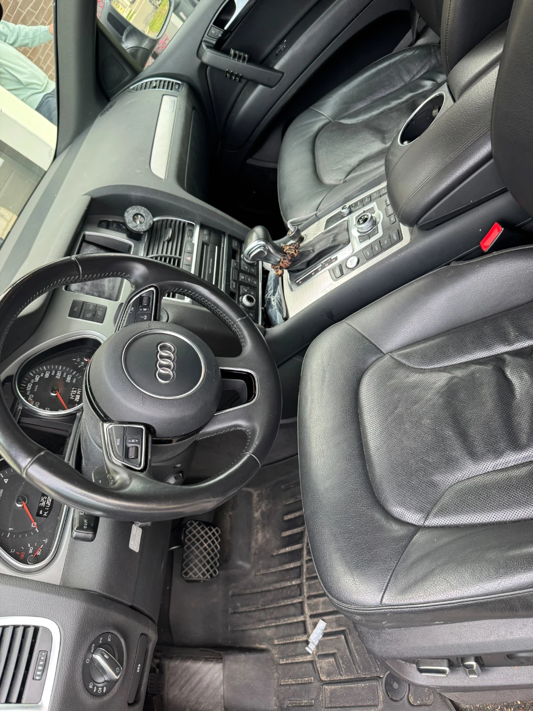 Audi Q7 S-Line SUV - photo 3