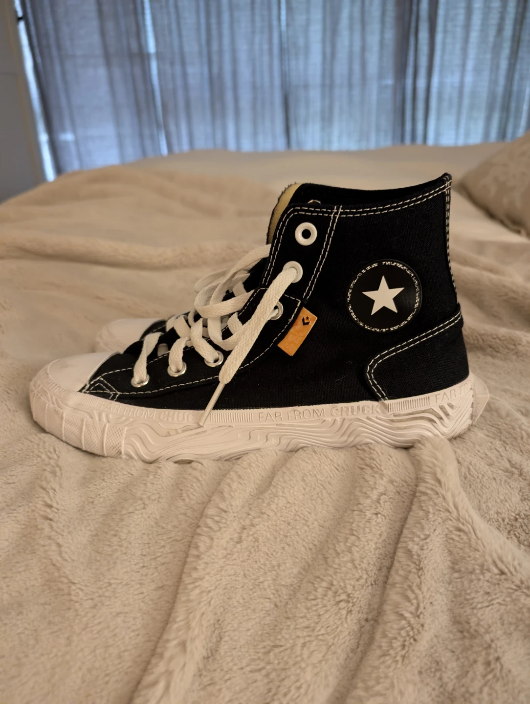 Converse Chuck Taylor All Star High Top Shoes - US 6