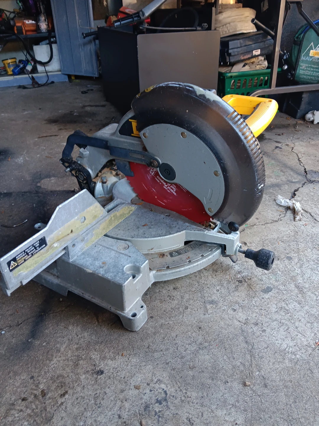 DeWalt Compound Miter Saw - photo 2