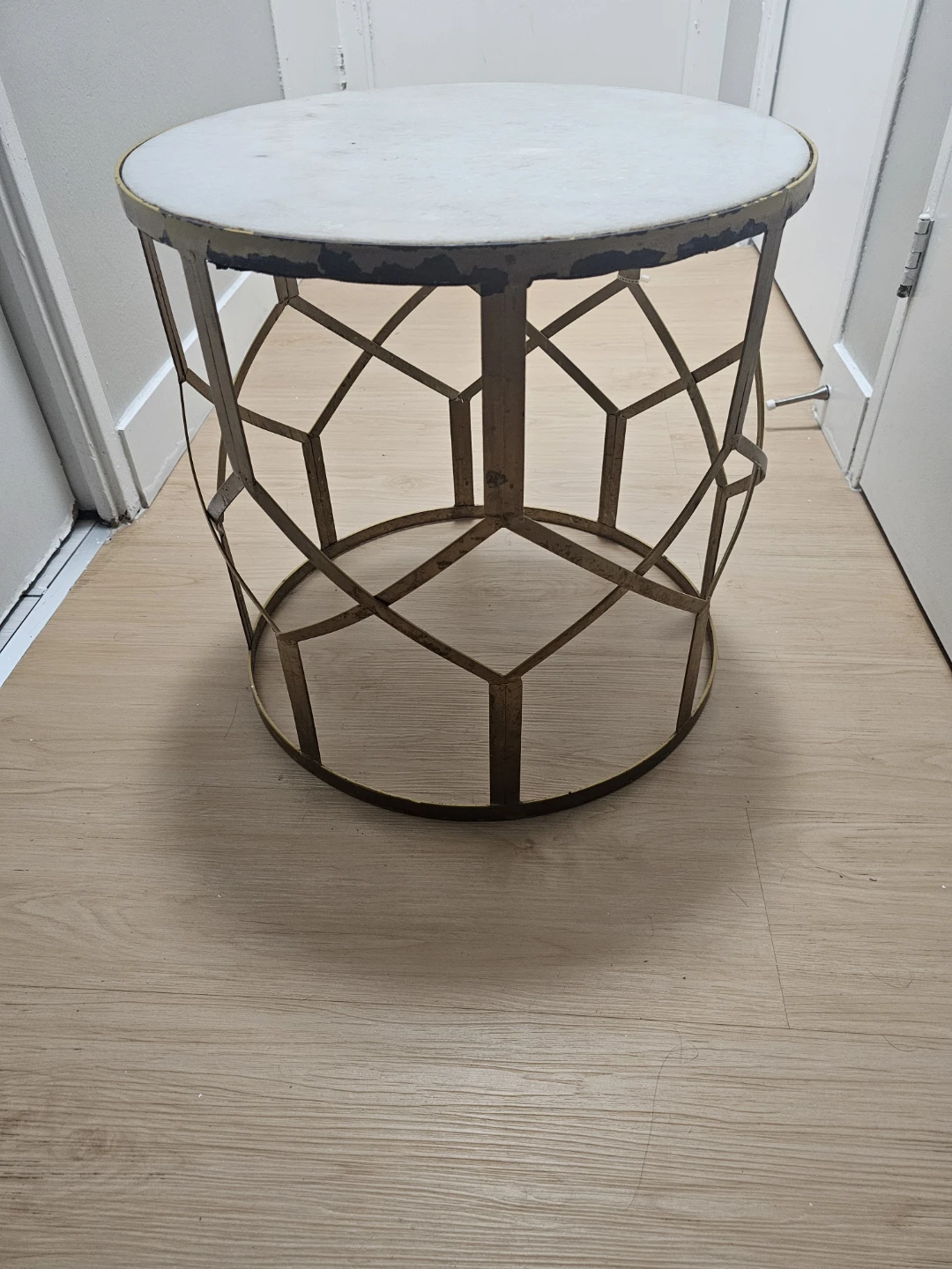 Round Marble Top Side Table - photo 2