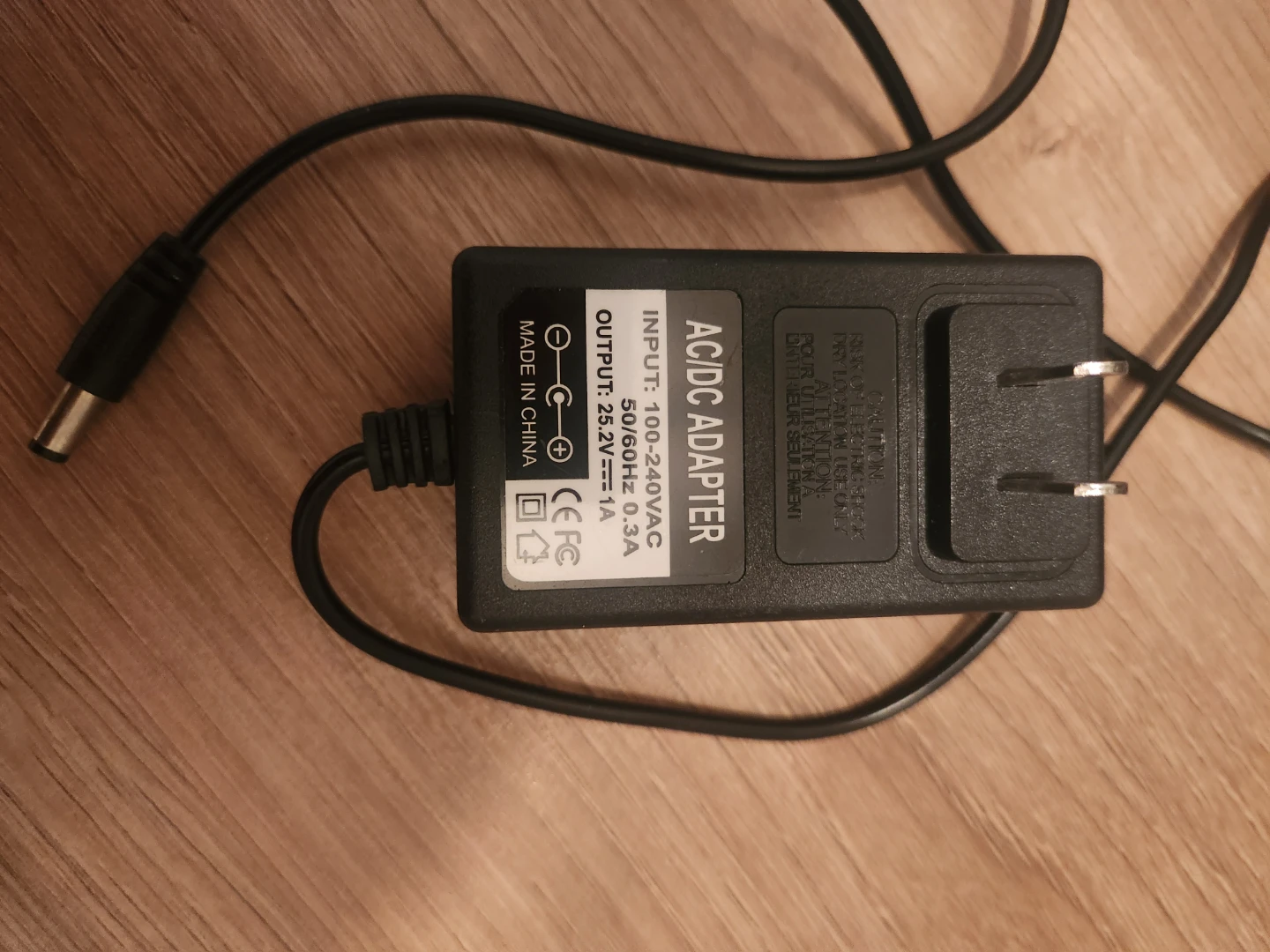 AC/DC Adapter