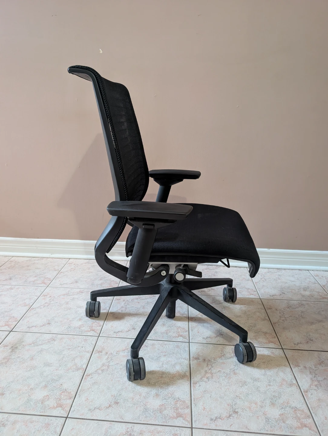 Steelcase Think 465 - Black Ergonomic Mesh Office Chair