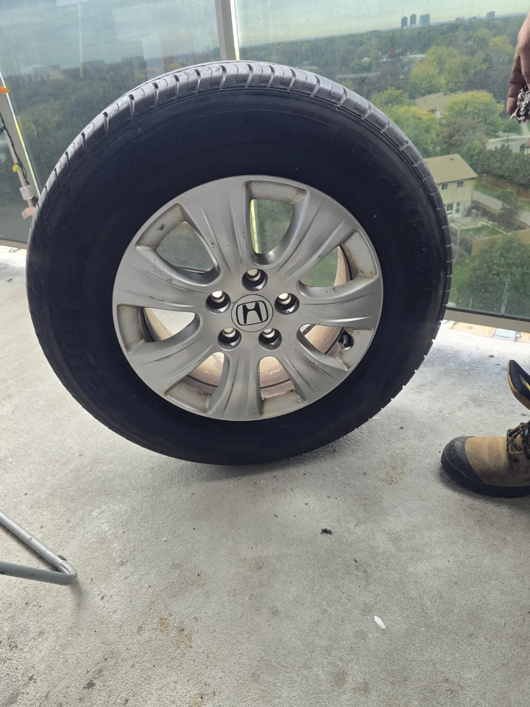 Set of 4 Honda Wheels and Tires 235/65R16